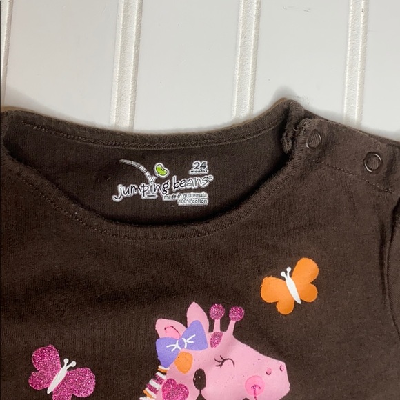 Giraffe In roller skates top - Picture 2 of 2